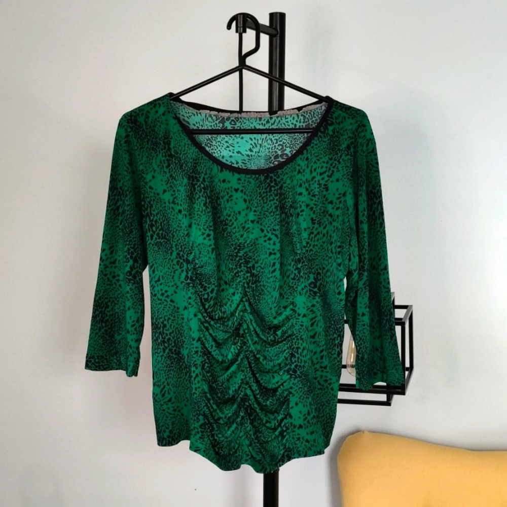Green and black Leopard print blouse